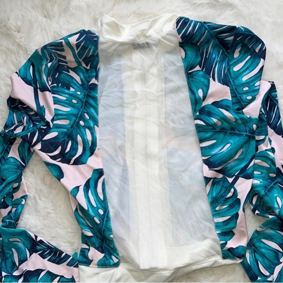 Tiger Mist Swim - Picture 4 of 8